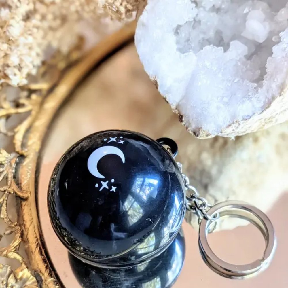 Divination Keychain - Fortune Telling - Unique Keychain Gift!!